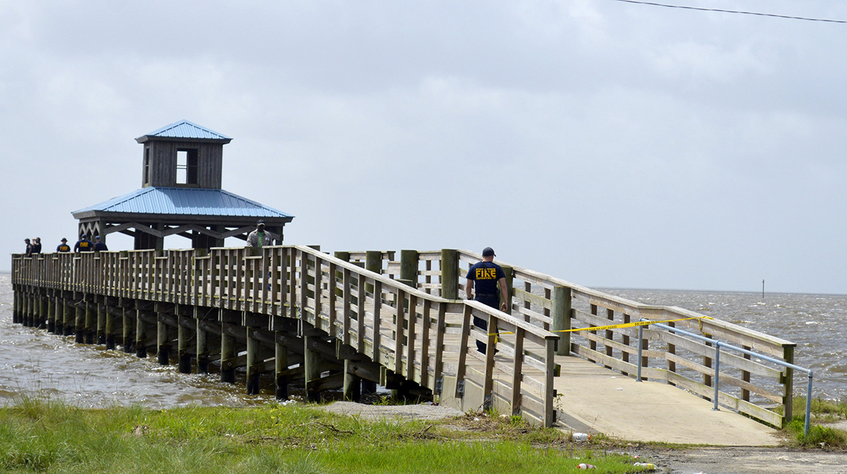 Man rescued from car after crashing into Sabine Lake Port Arthur News