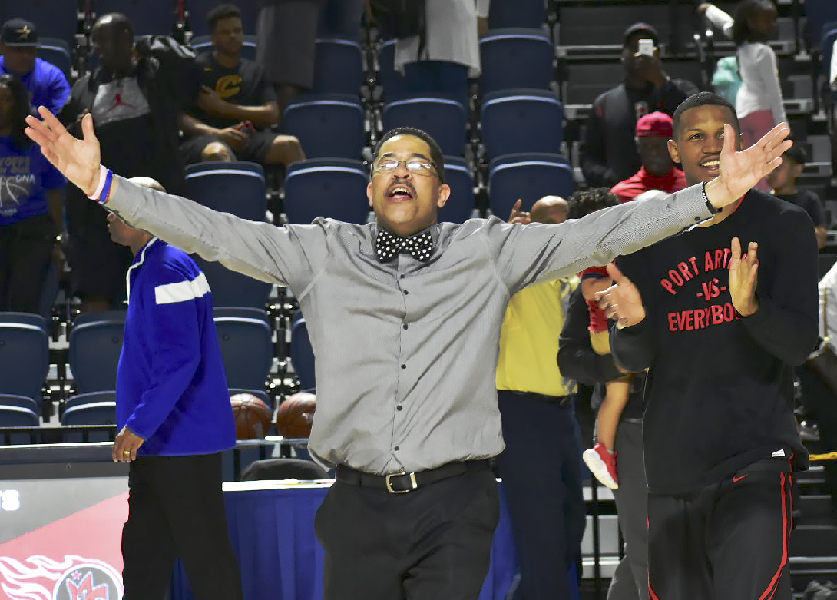 BOYS BASKETBALL Memorial coach Coleman accepts Summer Creek job Port